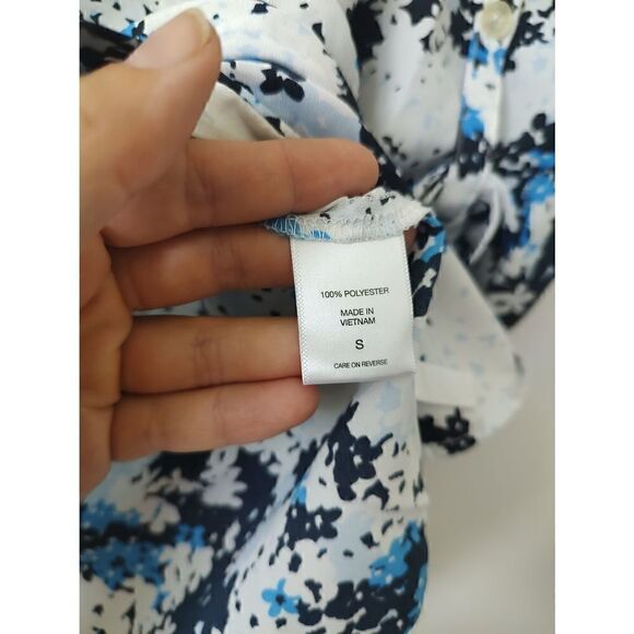 New York & Co. Blouse size small black white blue button down V neck - Picture 6 of 8
